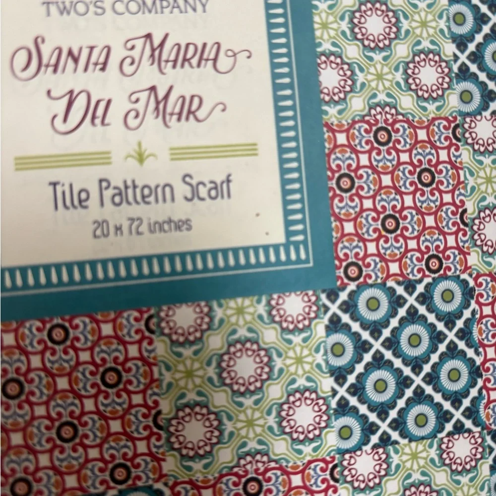Two's Company tile pattern 20 x 72 inches Scarf brand new with box